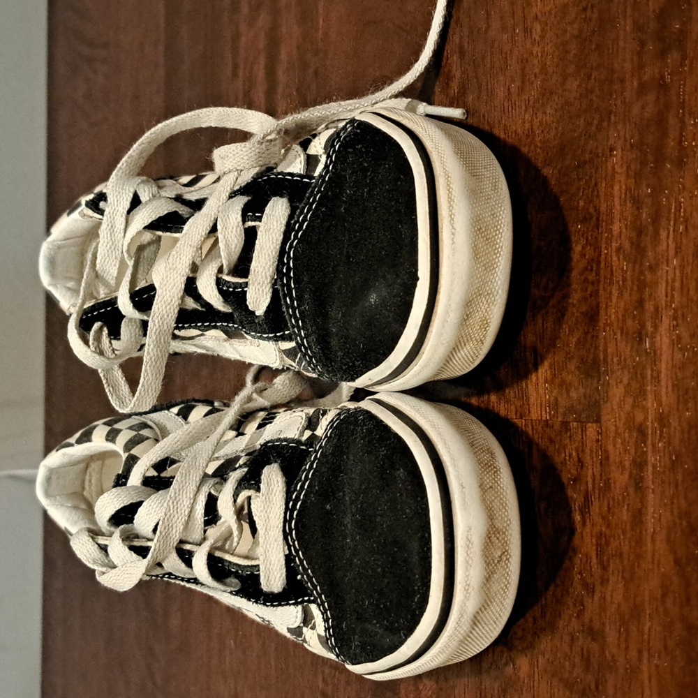 Boys Vans checkered shoes